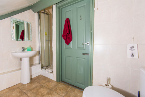 Llangollen Hostel accommodation - room 7 & 8 bathroom